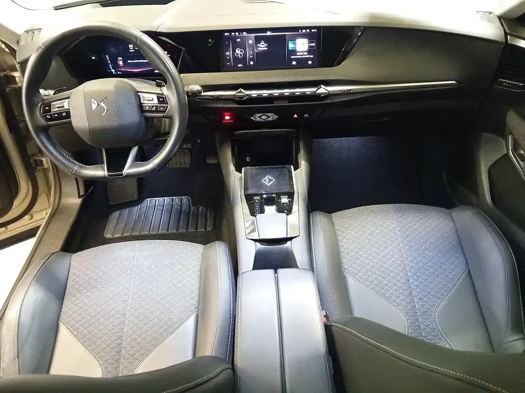 DS Automobiles DS 4 - Thumbnail 14