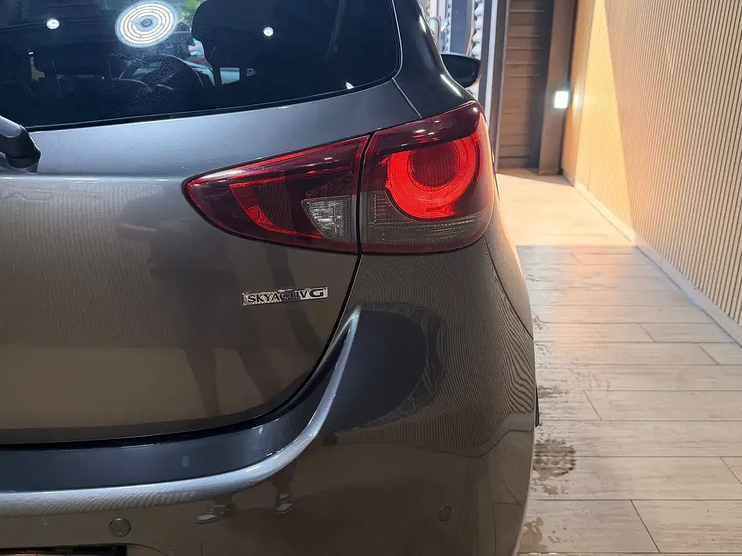 Mazda 2 - Thumbnail 11