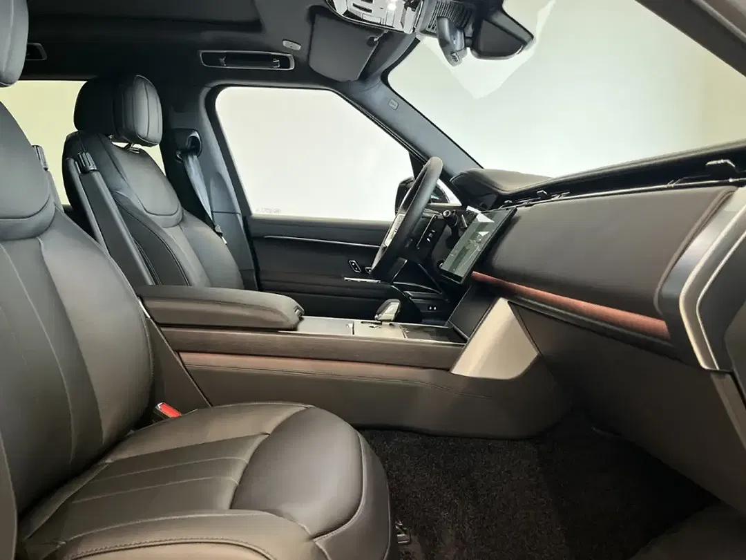 Land Rover Range Rover - Thumbnail 3