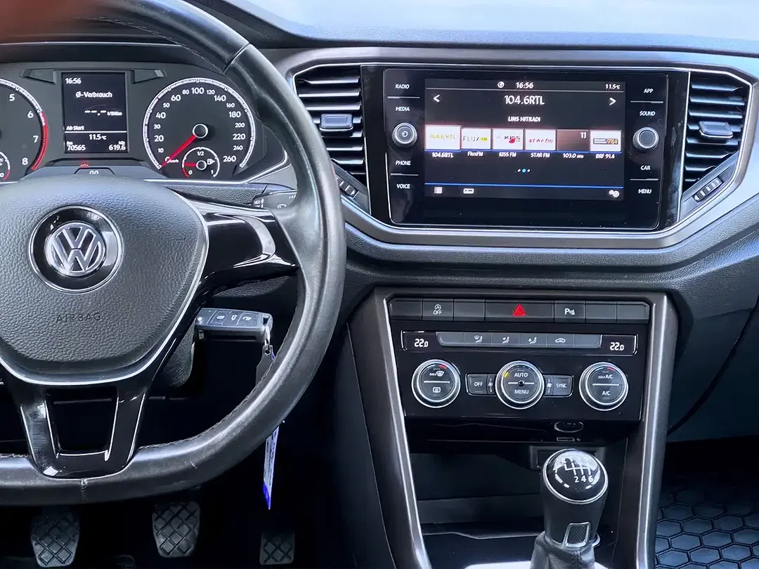Volkswagen T-Roc - Thumbnail 14