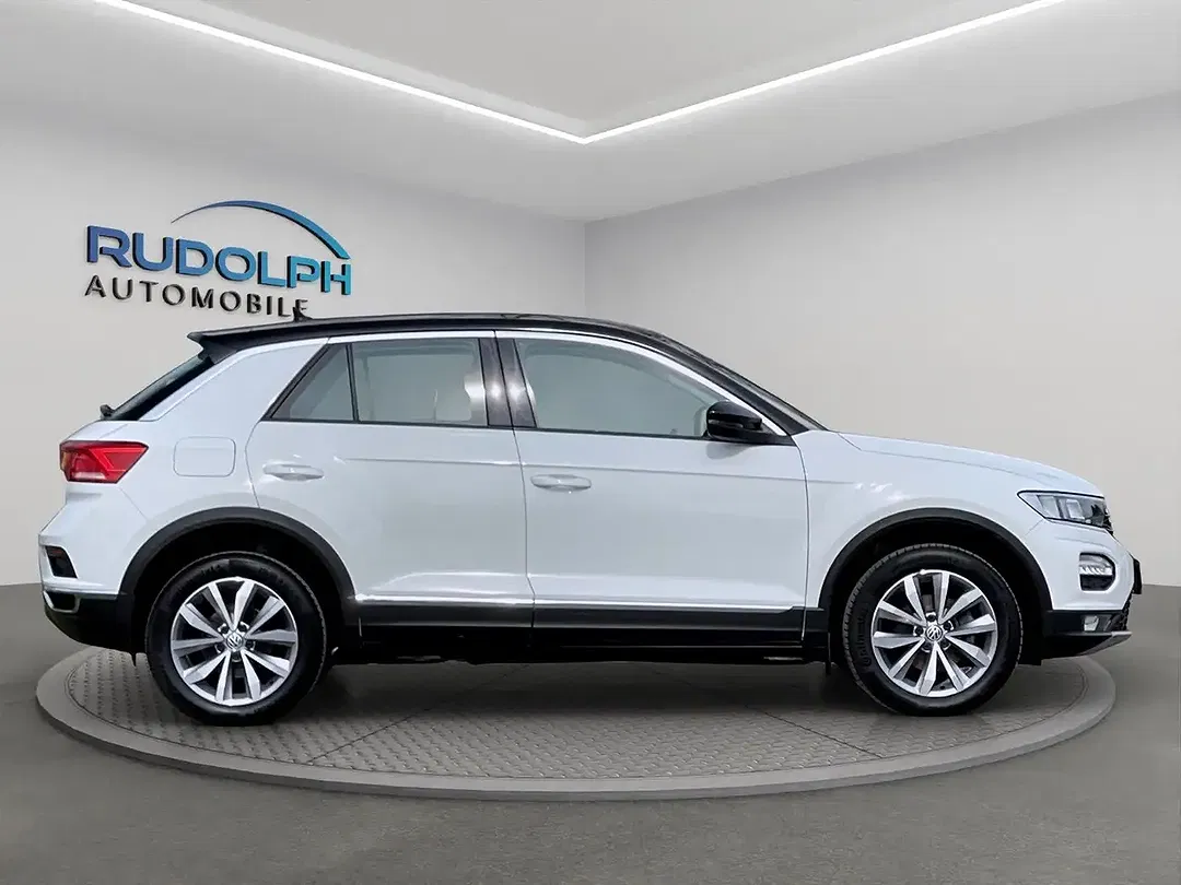 Volkswagen T-Roc - Thumbnail 4