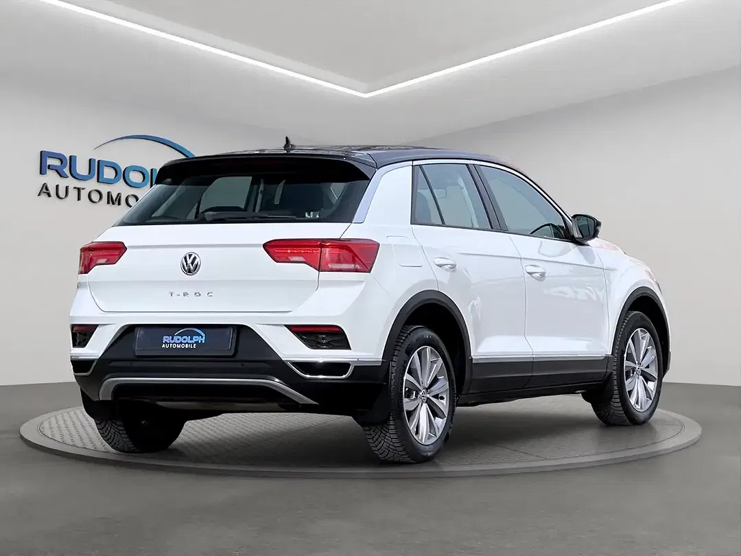 Volkswagen T-Roc - Thumbnail 5