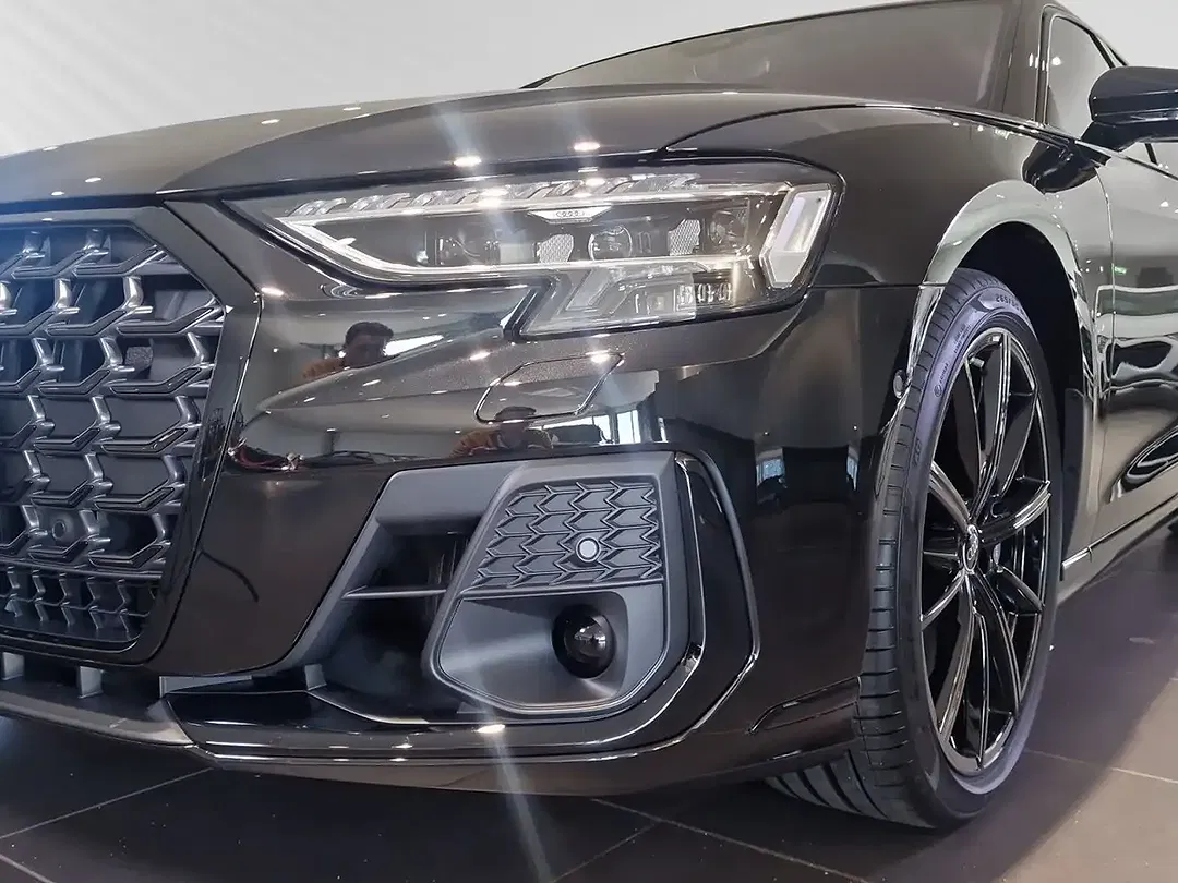 Audi S8 - Thumbnail 5