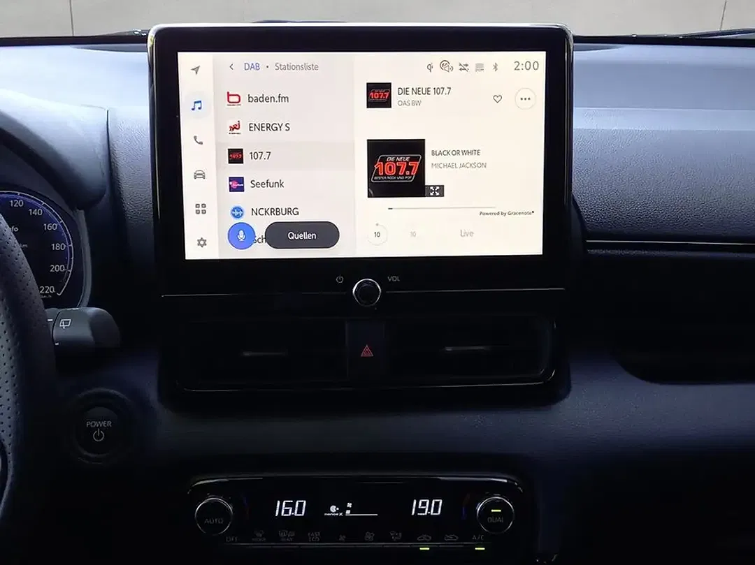 Toyota Yaris - Thumbnail 15