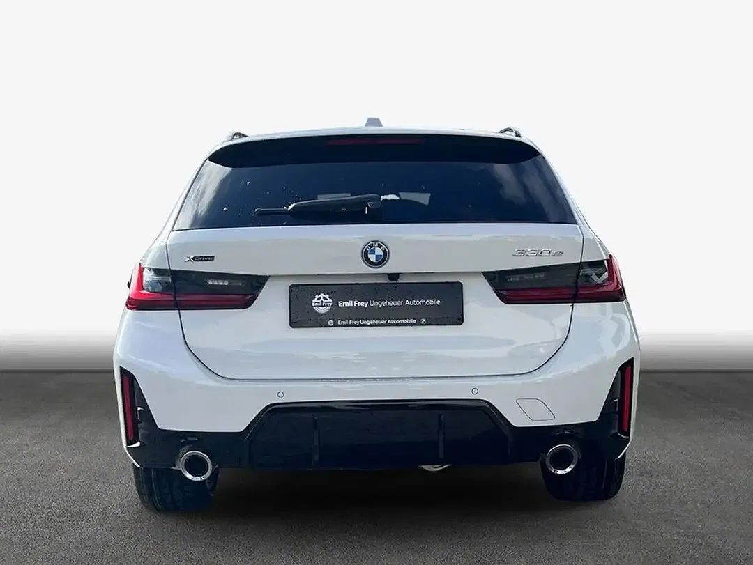BMW 330 - Thumbnail 5