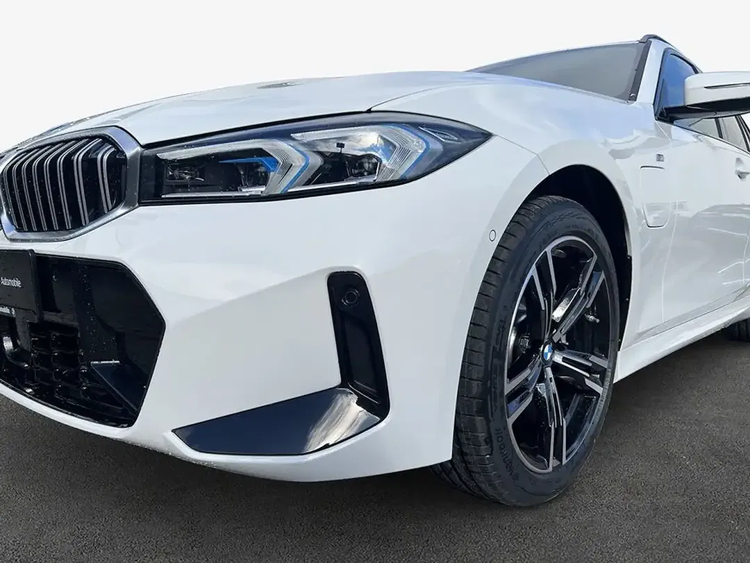 BMW 330 - Thumbnail 6