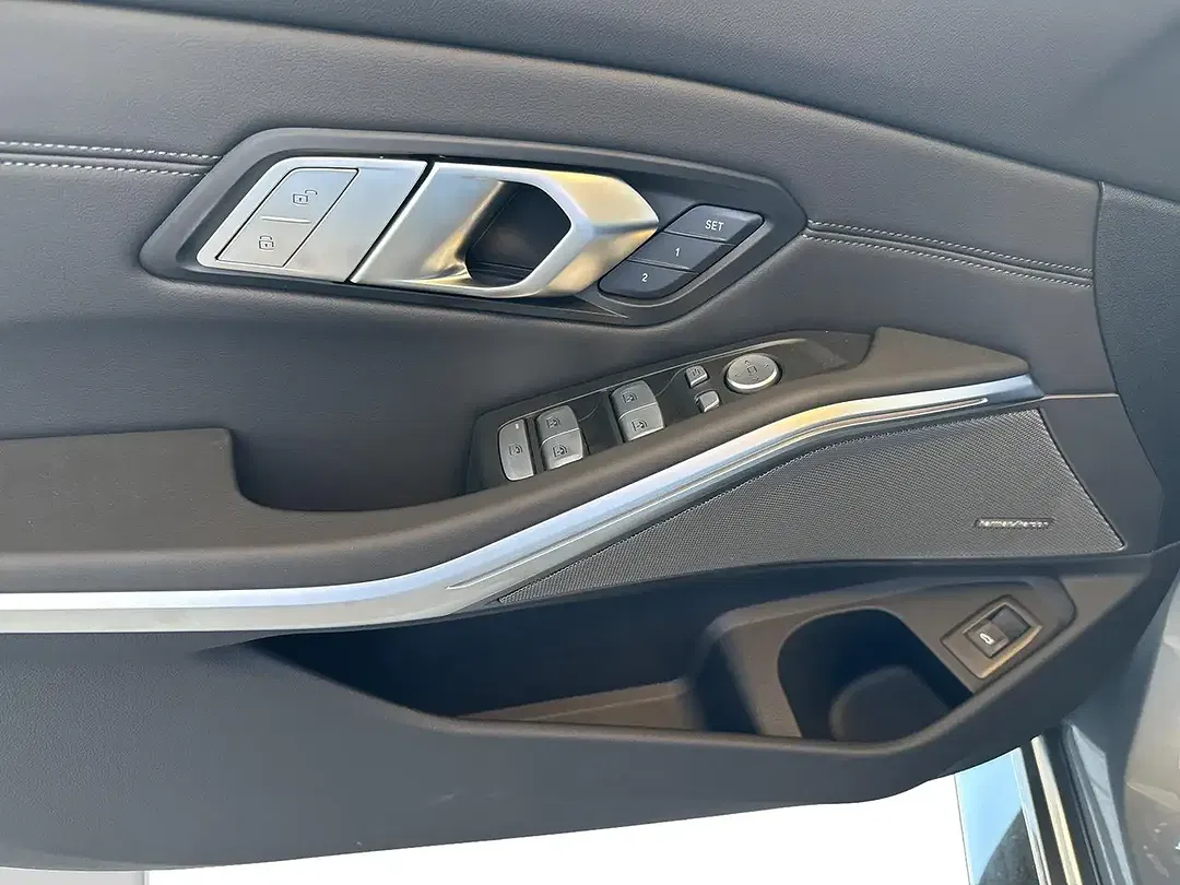BMW M3 - Thumbnail 11