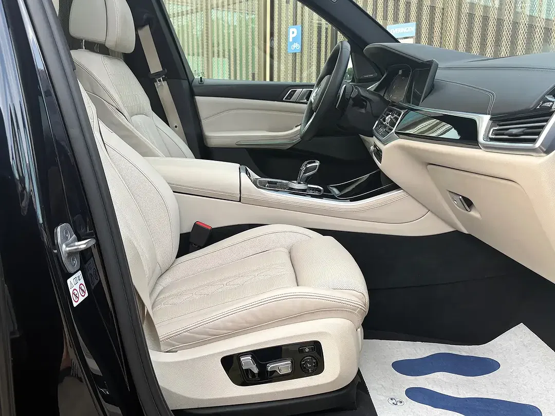 BMW X5 - Thumbnail 10