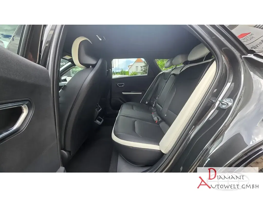 Kia K4 - Thumbnail 11