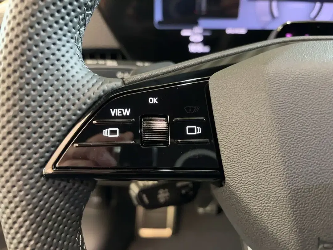 Audi A6 e-tron - Thumbnail 11