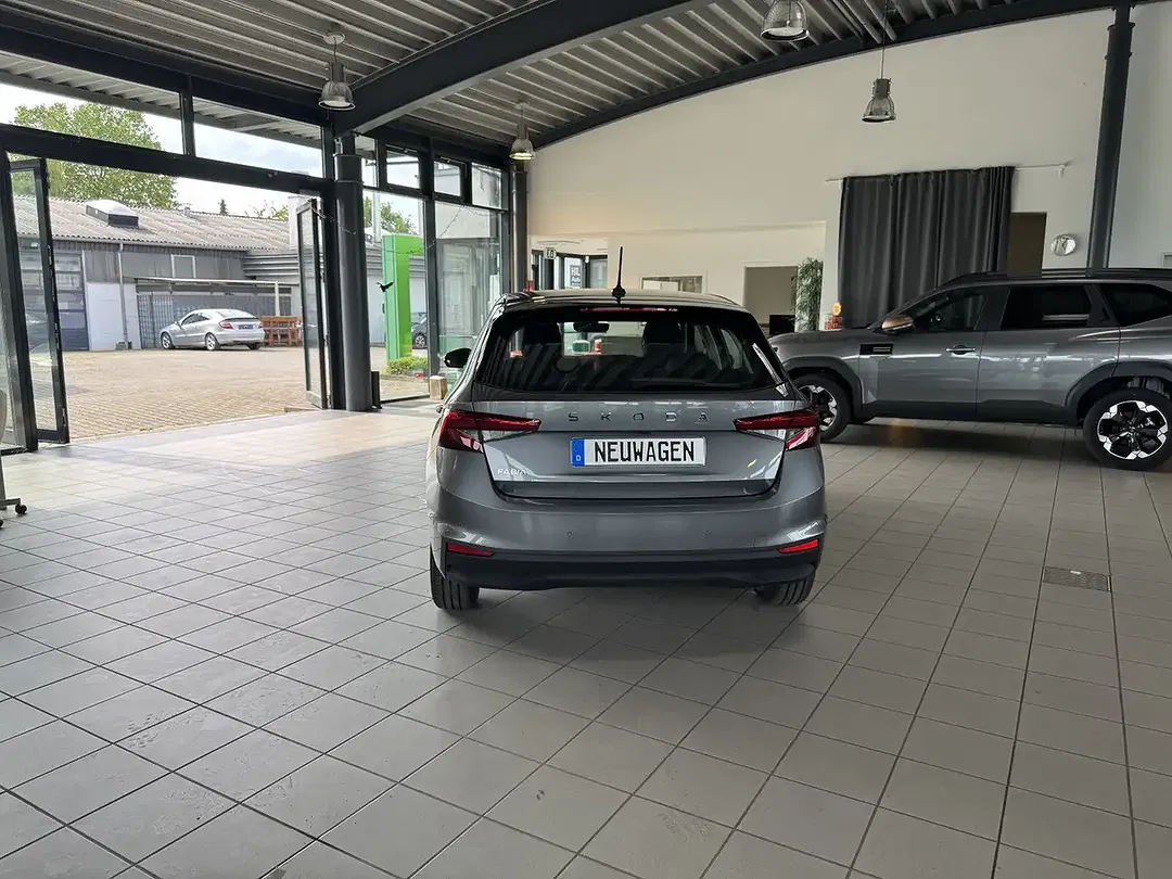 Skoda Fabia - Thumbnail 5