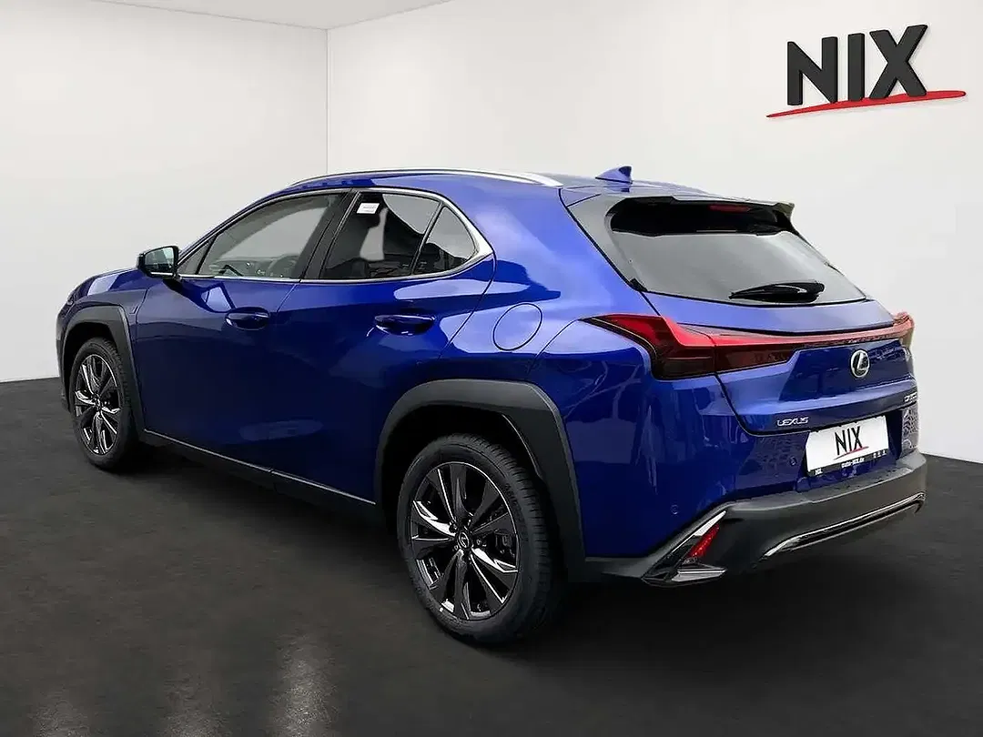Lexus UX 300h - Thumbnail 2