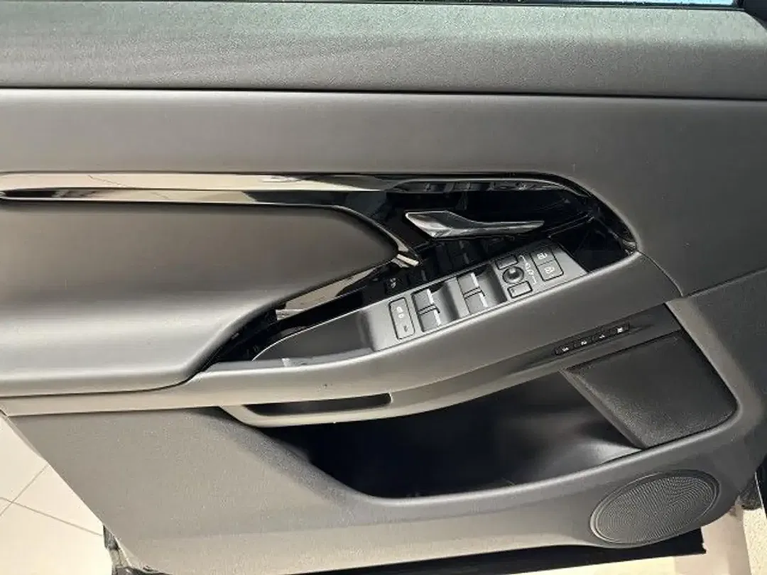 Land Rover Range Rover Evoque - Thumbnail 11
