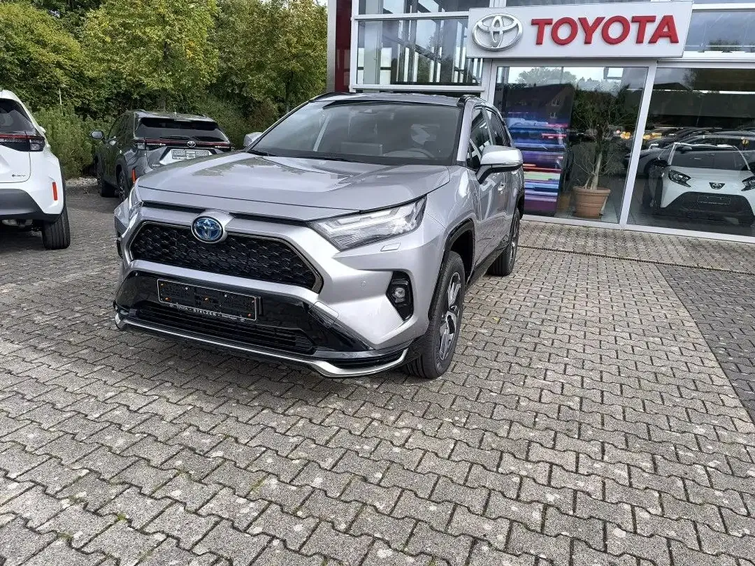 Toyota RAV 4 - Thumbnail 1