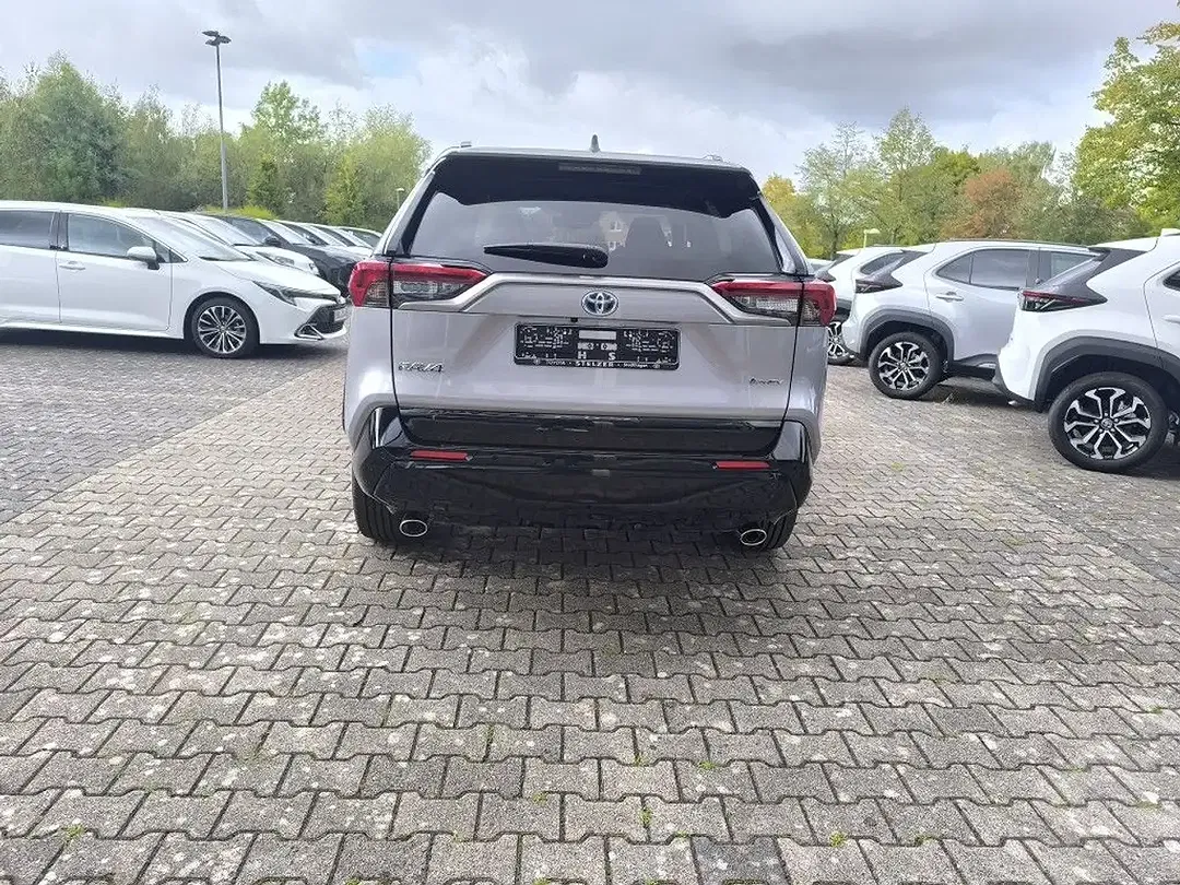 Toyota RAV 4 - Thumbnail 4