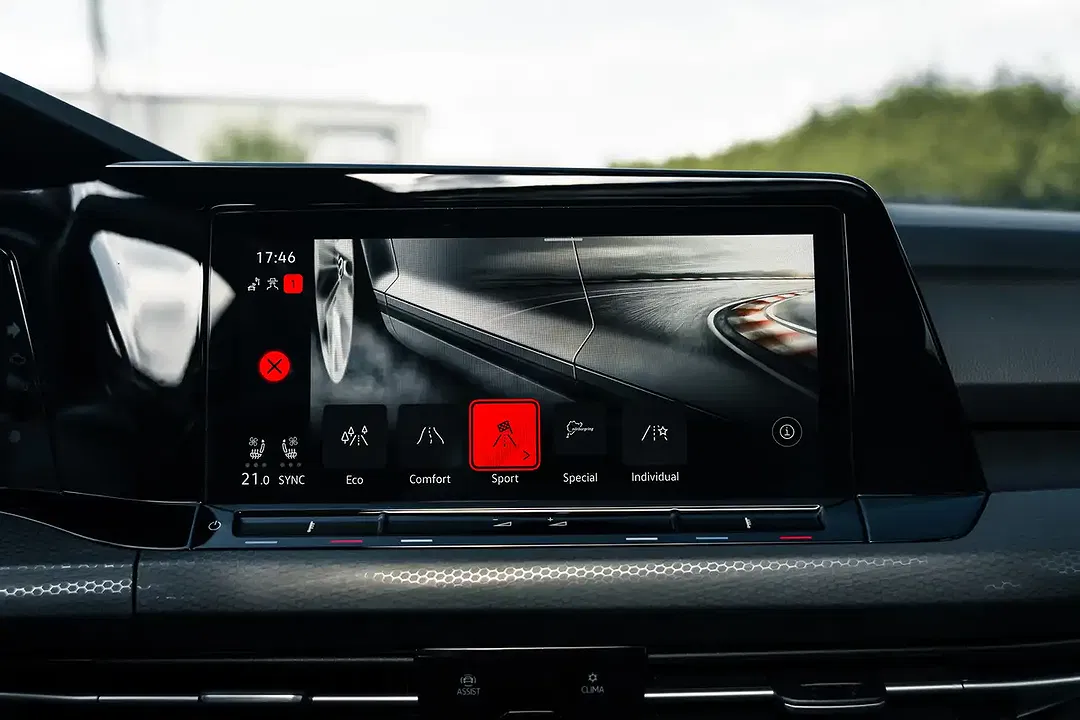 Volkswagen Golf GTI - Thumbnail 15