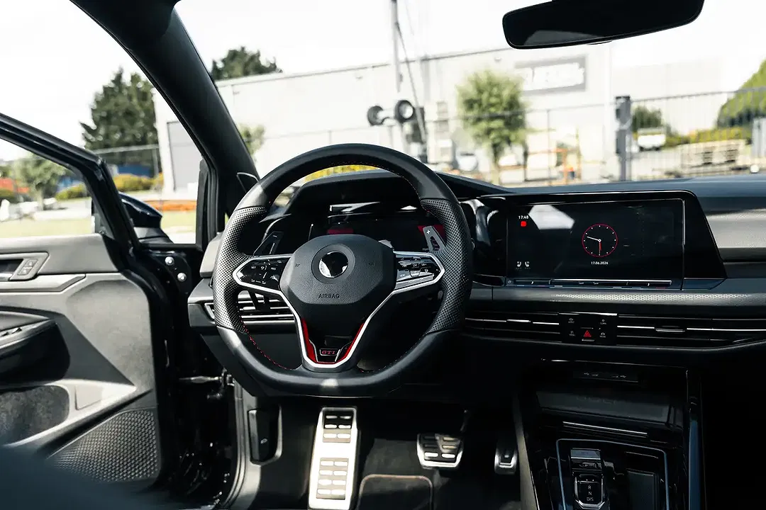 Volkswagen Golf GTI - Thumbnail 25