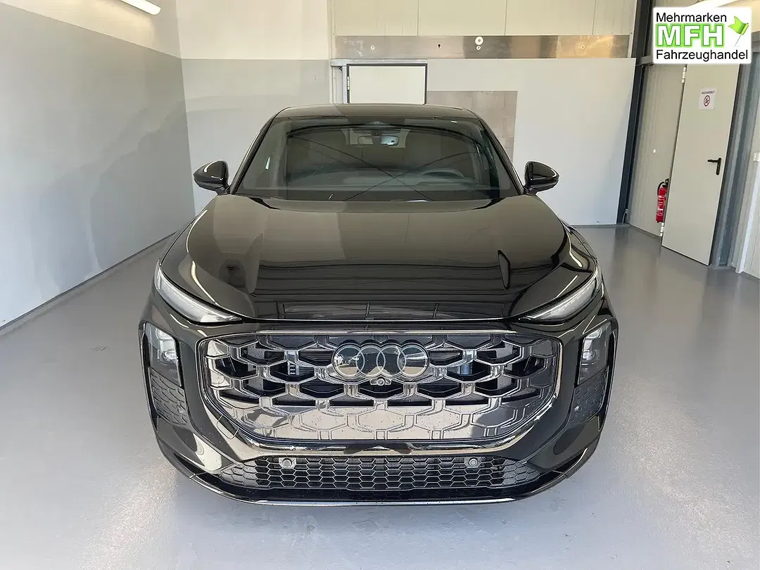 Audi Q3 - Thumbnail 2