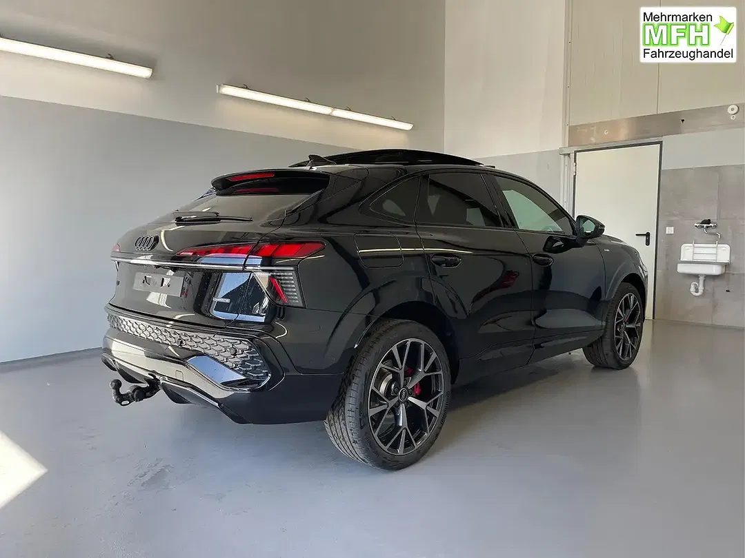 Audi Q3 - Thumbnail 4