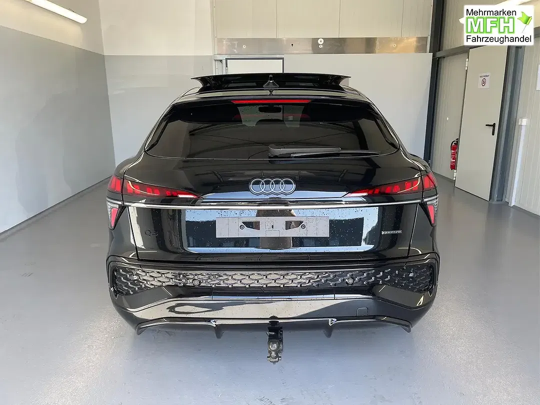 Audi Q3 - Thumbnail 5