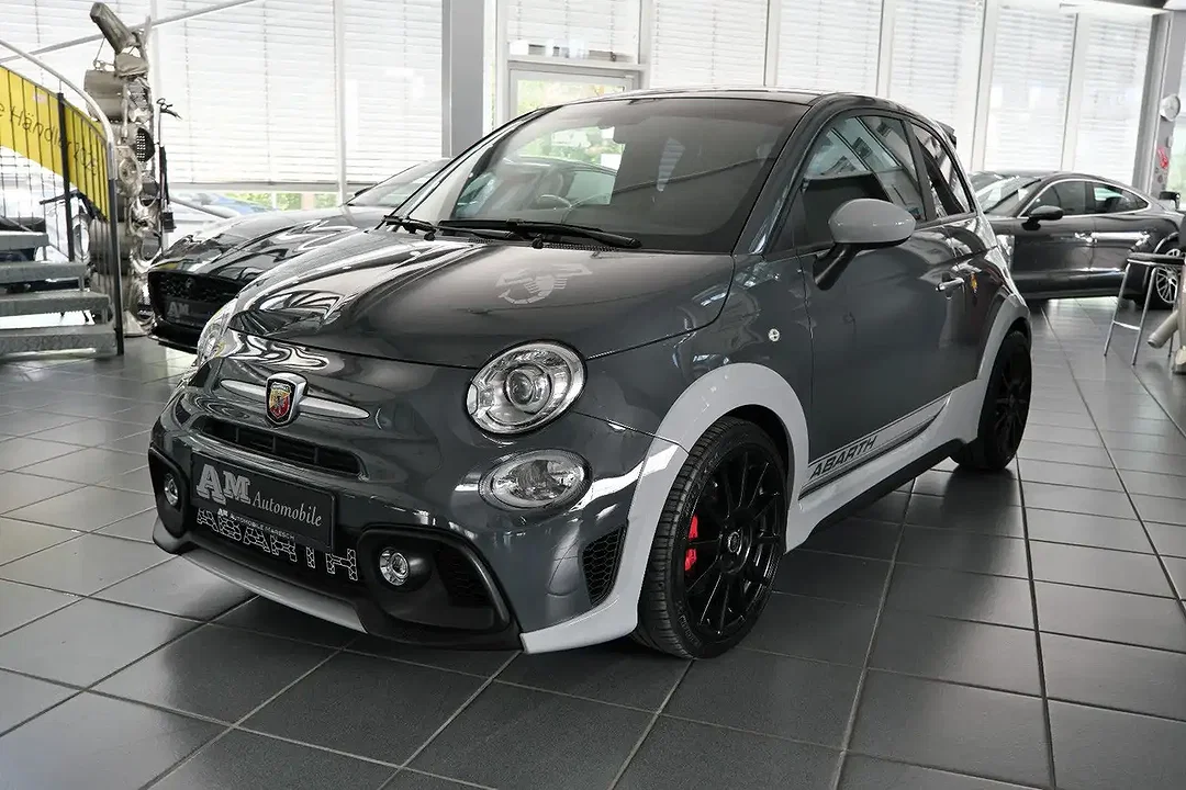 Abarth 695 - Afbeelding 1