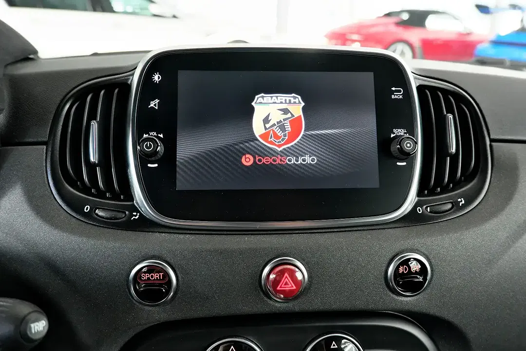 Abarth 695 - Thumbnail 13