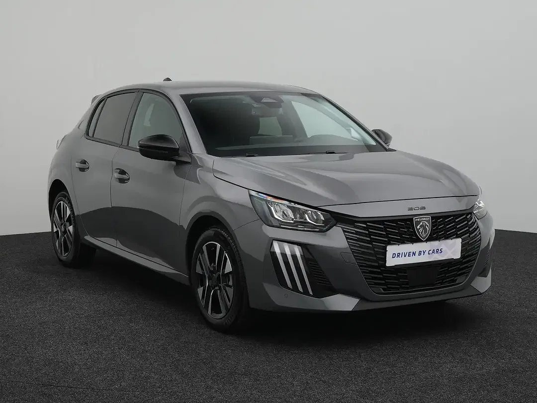 Peugeot 208 - Thumbnail 3