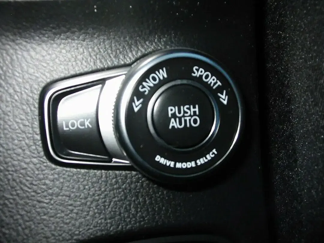 Suzuki SX4 S-Cross - Thumbnail 12