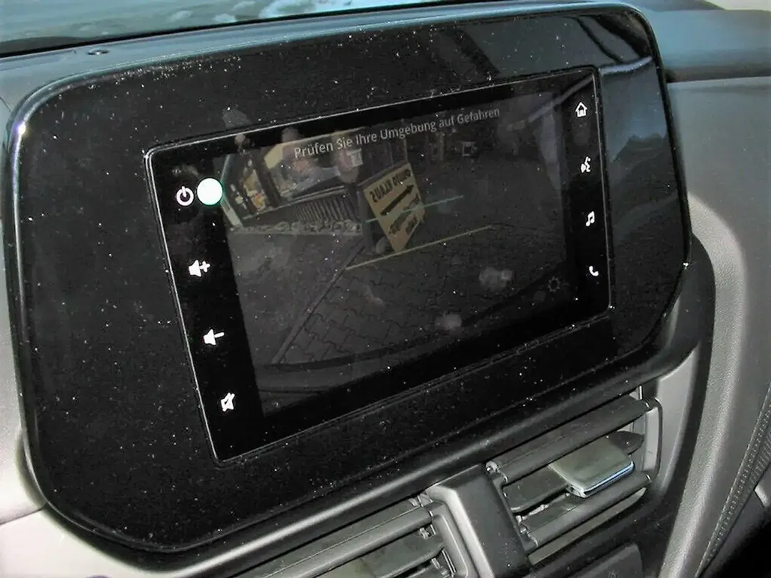 Suzuki SX4 S-Cross - Thumbnail 9