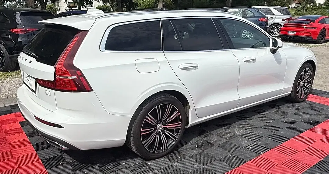 Volvo V60 - Thumbnail 11
