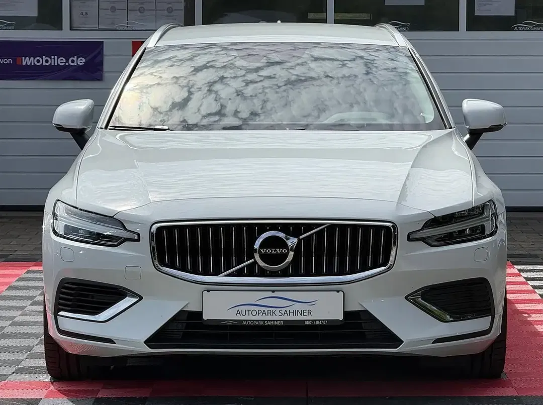 Volvo V60 - Thumbnail 3