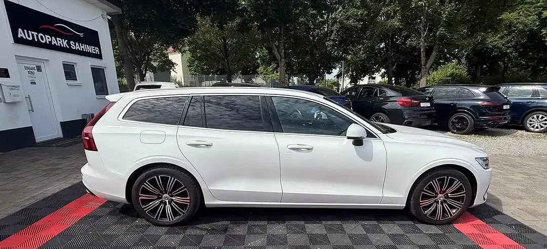 Volvo V60 - Thumbnail 9