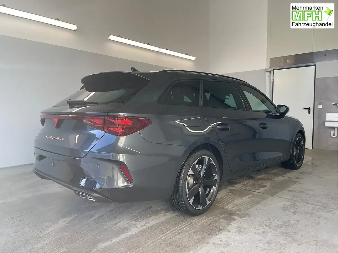CUPRA Leon - Thumbnail 4
