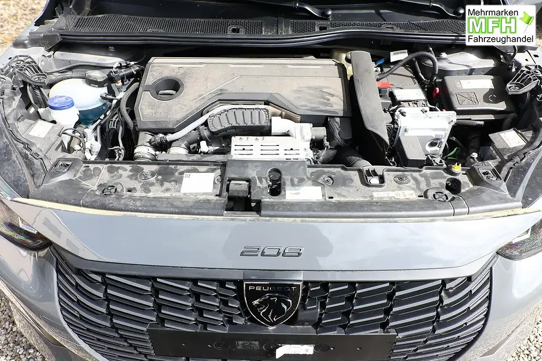 Peugeot 208 - Thumbnail 11