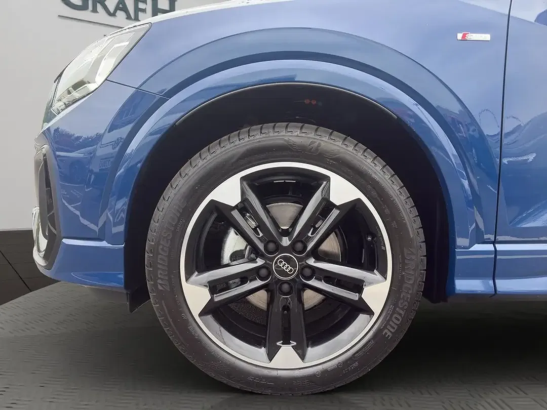 Audi Q2 - Thumbnail 3