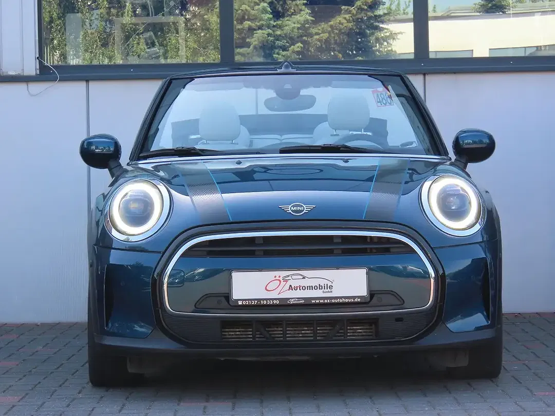 MINI Cooper Cabrio - Thumbnail 2