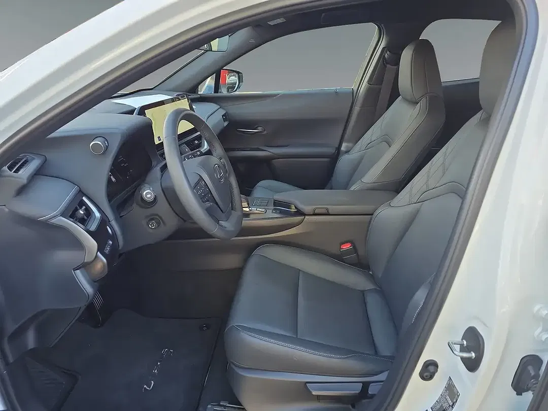 Lexus UX 300h - Thumbnail 9