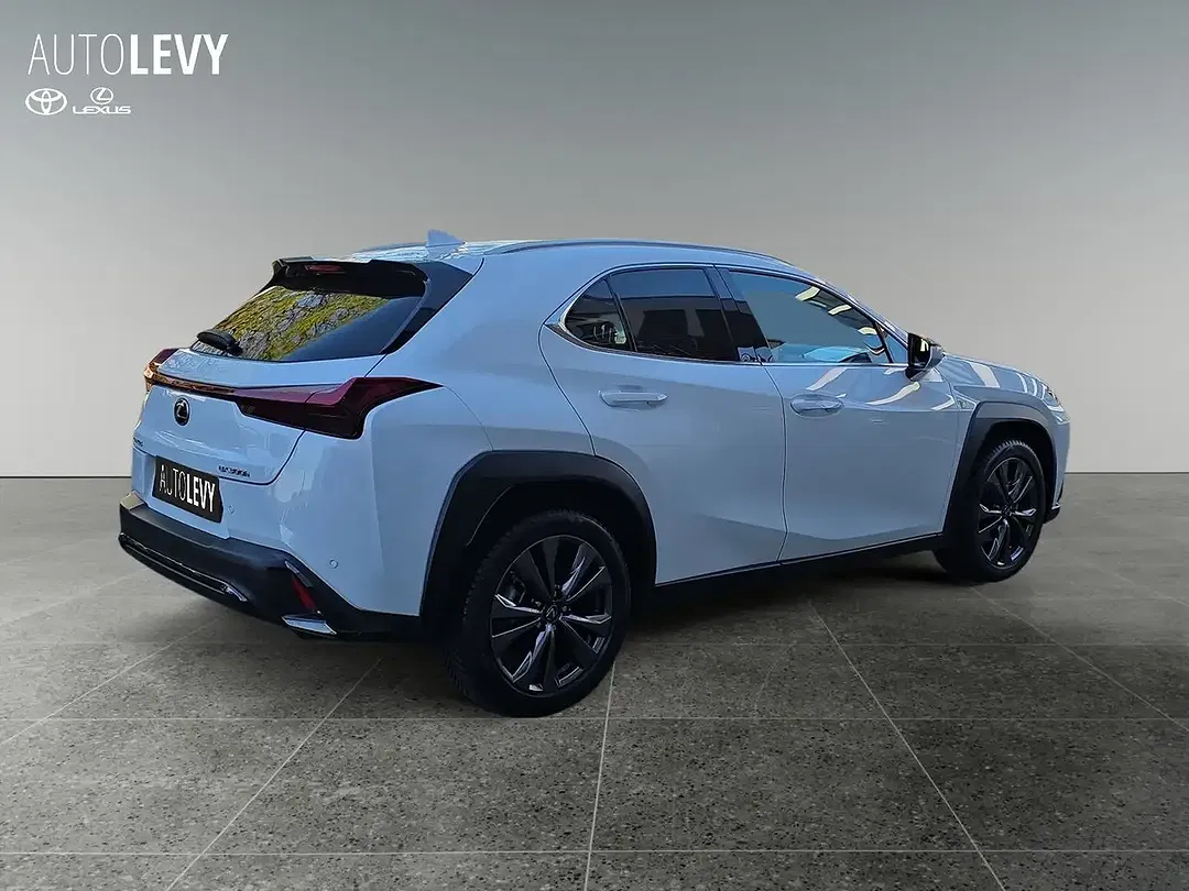 Lexus UX 300h - Thumbnail 5