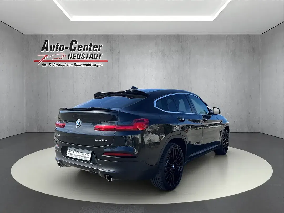 BMW X4 - Thumbnail 3