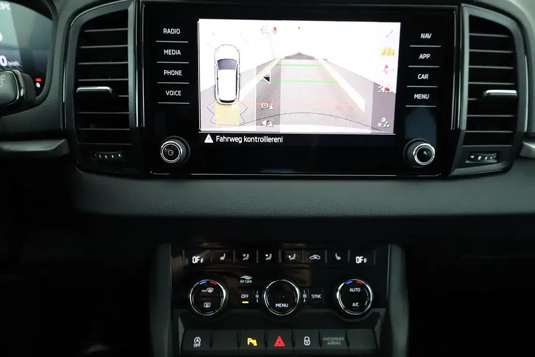 Skoda Karoq - Thumbnail 7