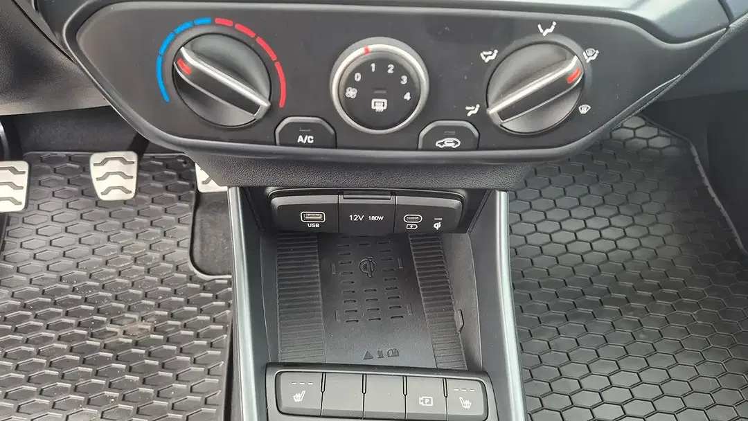 Hyundai i20 - Thumbnail 13