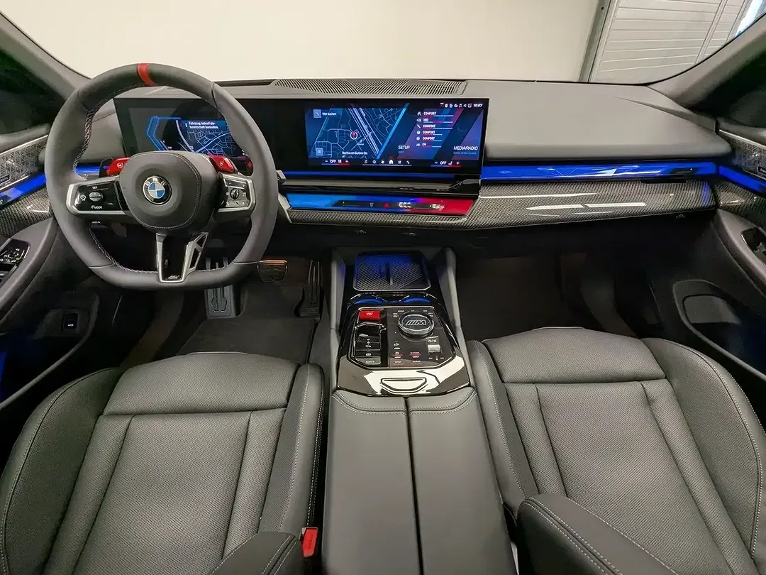 BMW M5 - Thumbnail 7