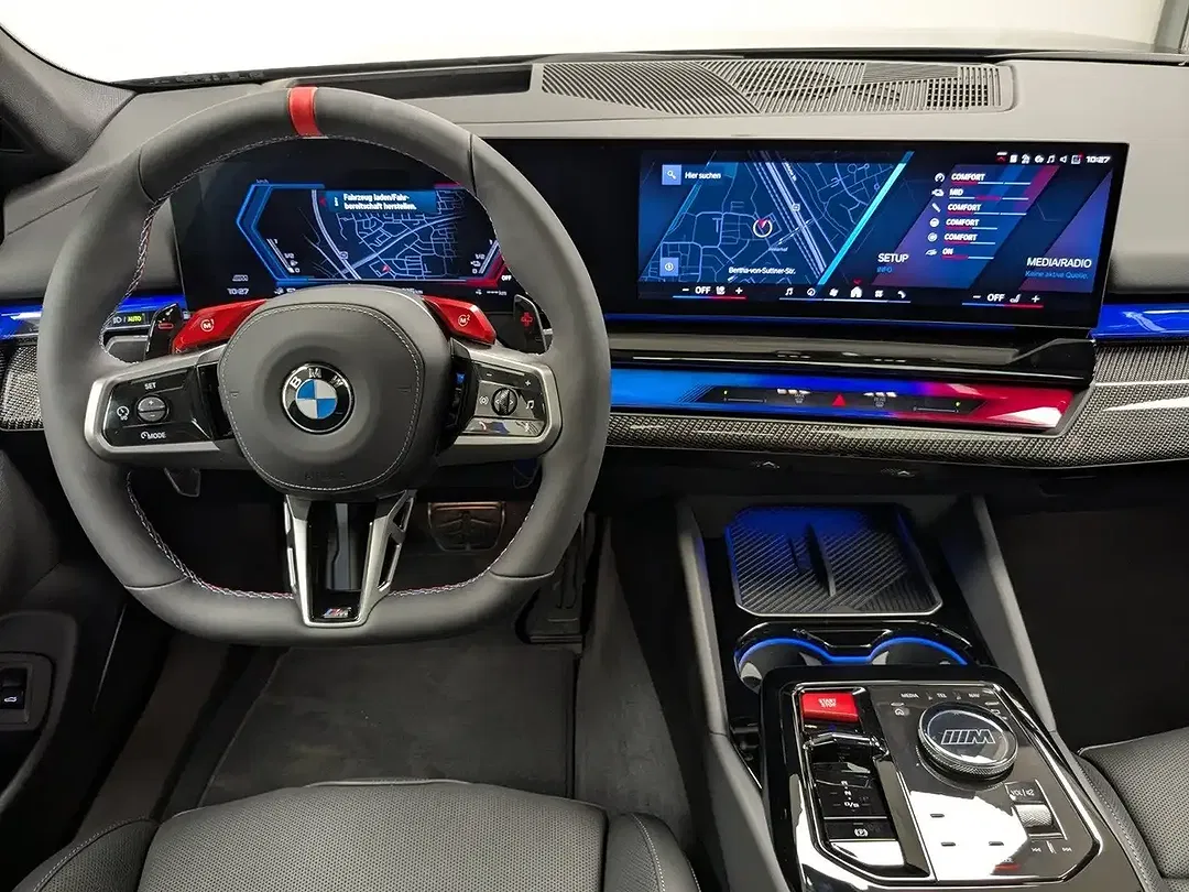 BMW M5 - Thumbnail 8