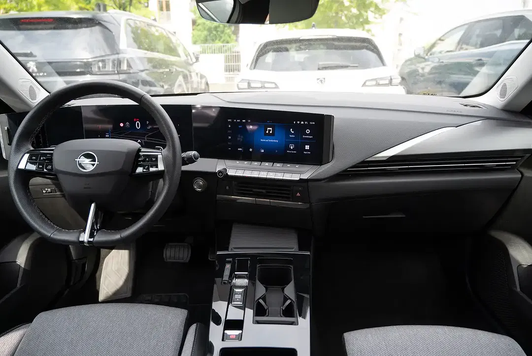 Opel Astra - Thumbnail 3