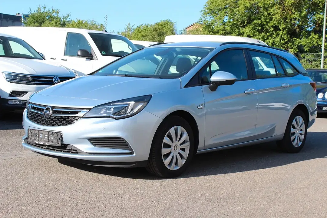 Opel Astra - Thumbnail 1