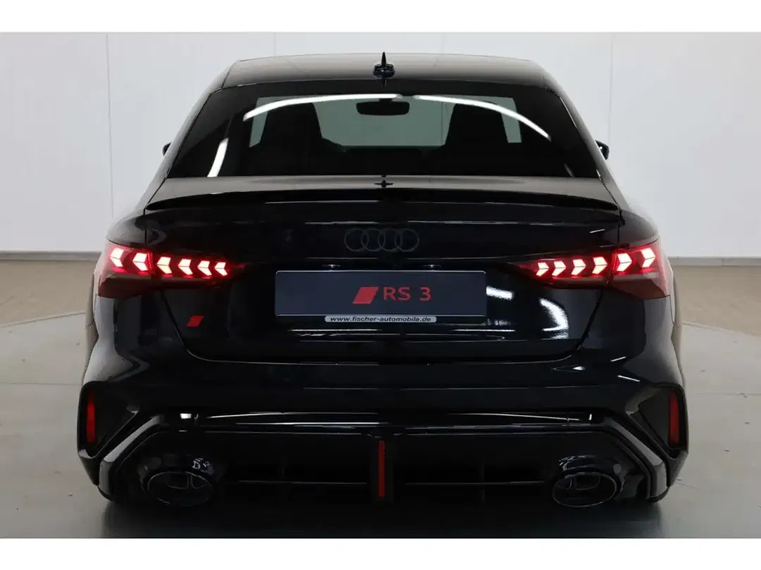 Audi RS3 - Thumbnail 5