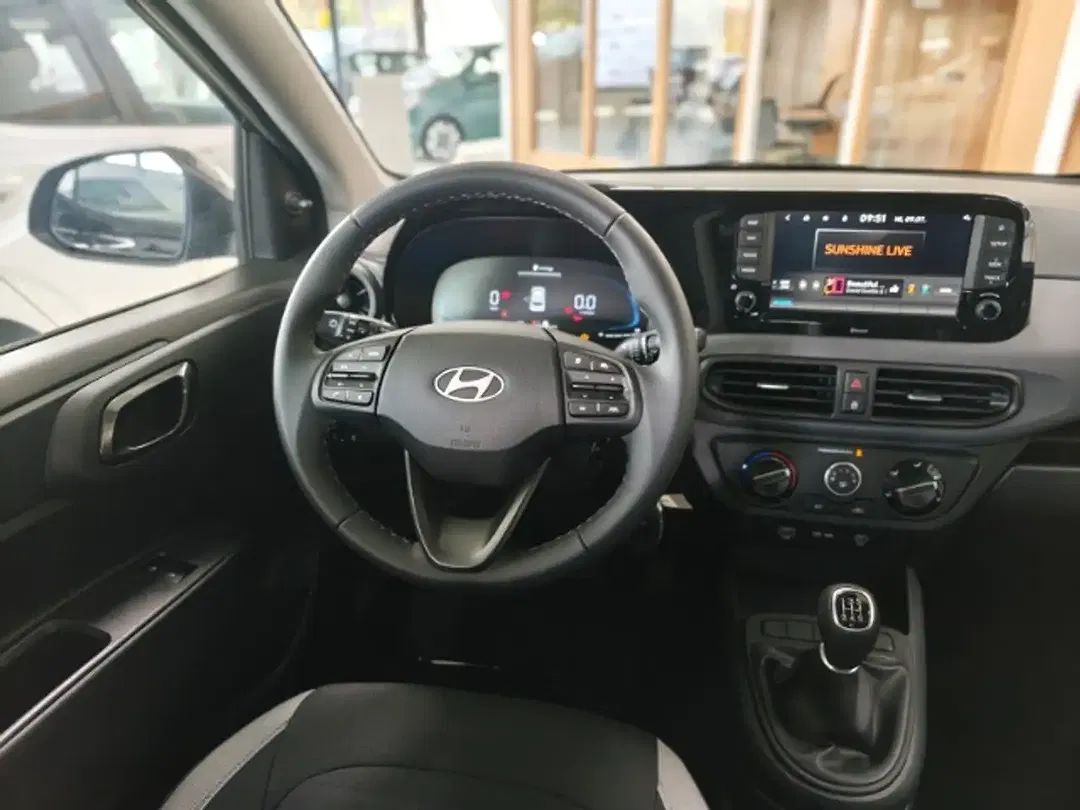 Hyundai i10 - Thumbnail 12