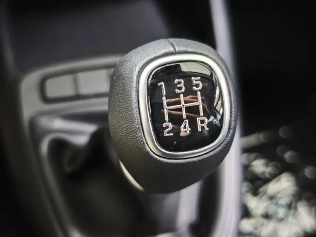 Hyundai i10 - Thumbnail 14