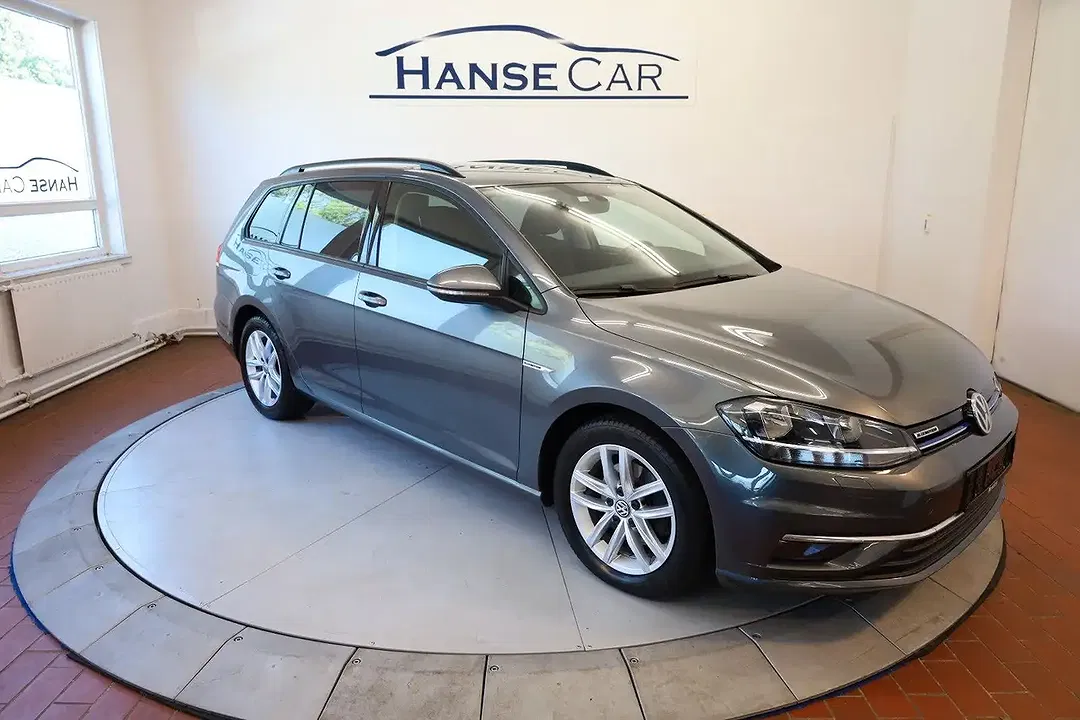 Volkswagen Golf - Thumbnail 2