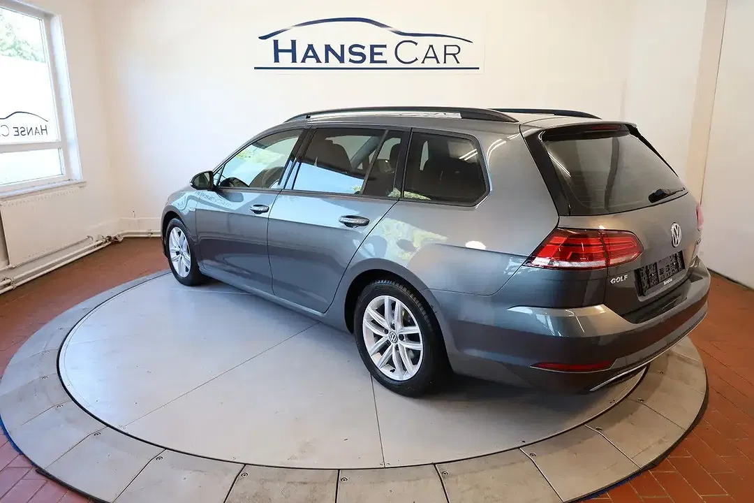 Volkswagen Golf - Thumbnail 4